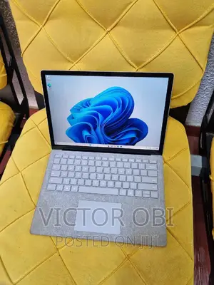 Laptop Microsoft Surface Laptop 2 8GB Intel Core I5 SSD 128GB