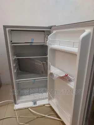 Delron Dtf73 Table Top Fridge 73litres