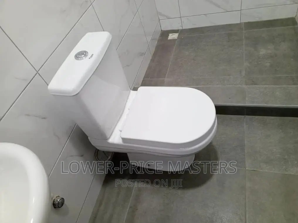 Water Closet, Slim Tank With Soft Close