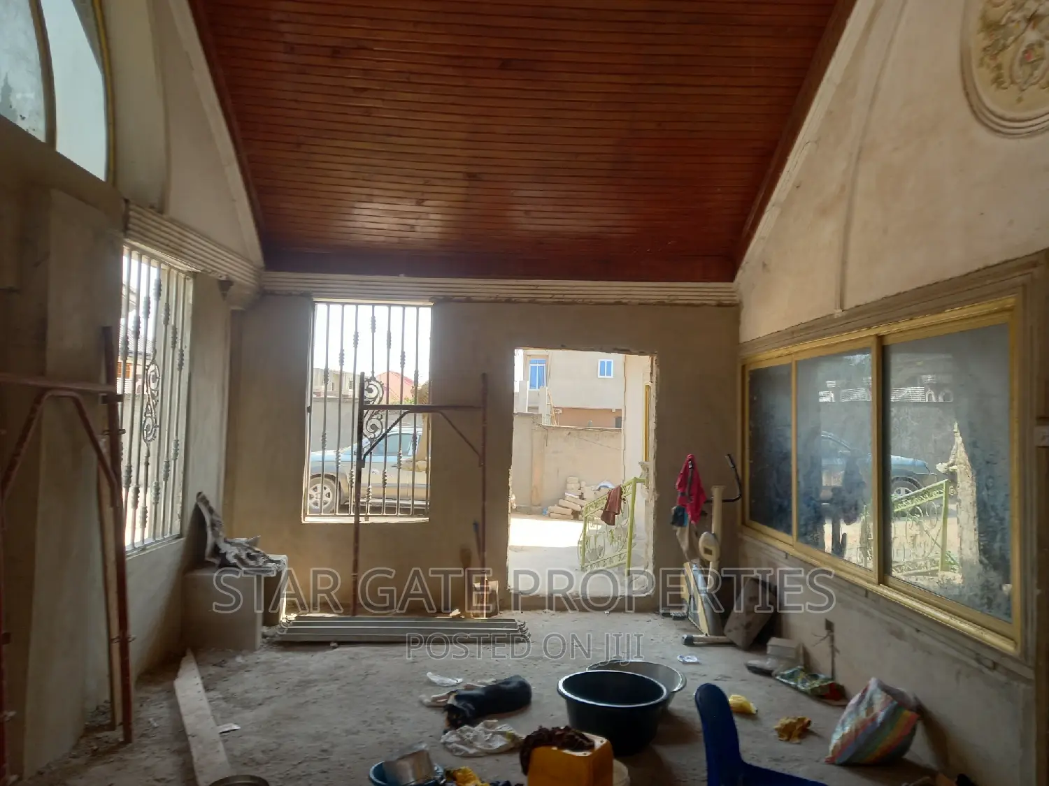 8bdrm House in Kenyasi Abrem, Kumasi Metropolitan for sale