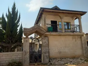 8bdrm House in Kenyasi Abrem, Kumasi Metropolitan for sale
