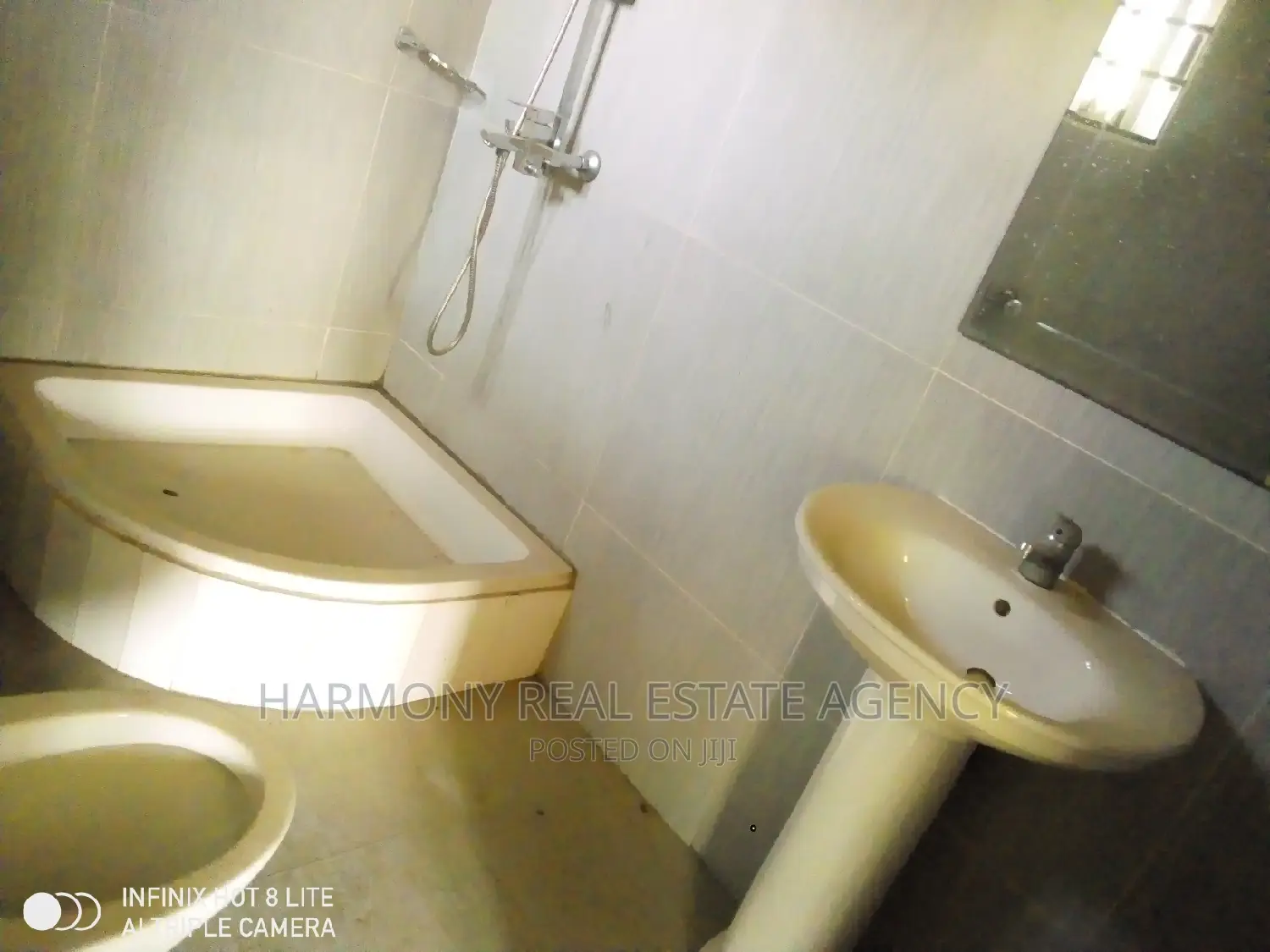 4bdrm House in Dzorwulu for rent