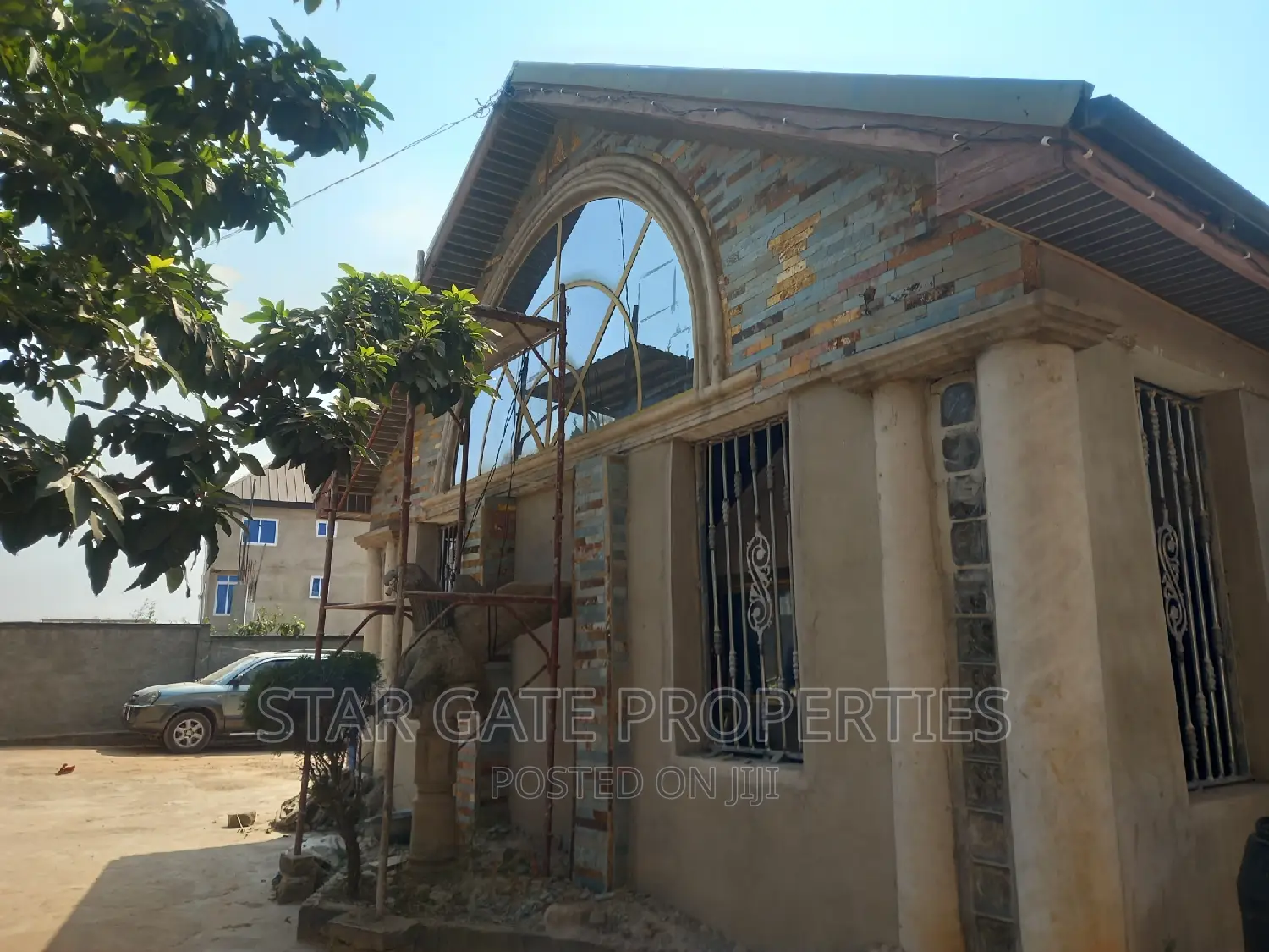 8bdrm House in Star Gate Properties, Kumasi Metropolitan for sale