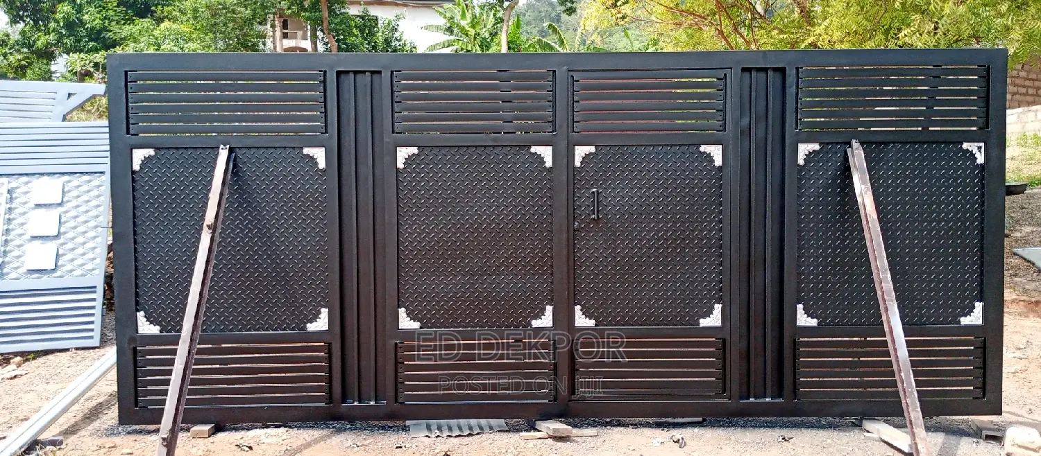 Cornner Molding Design Gate