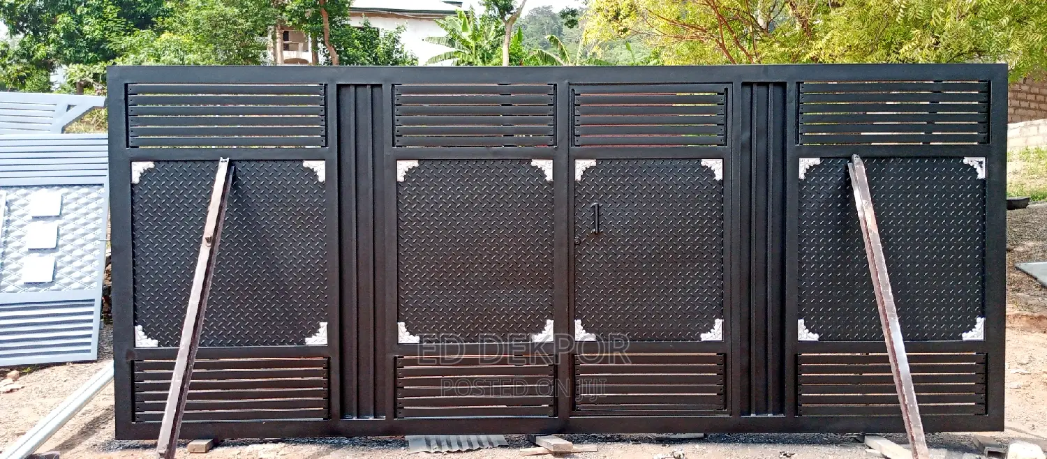 Cornner Molding Design Gate
