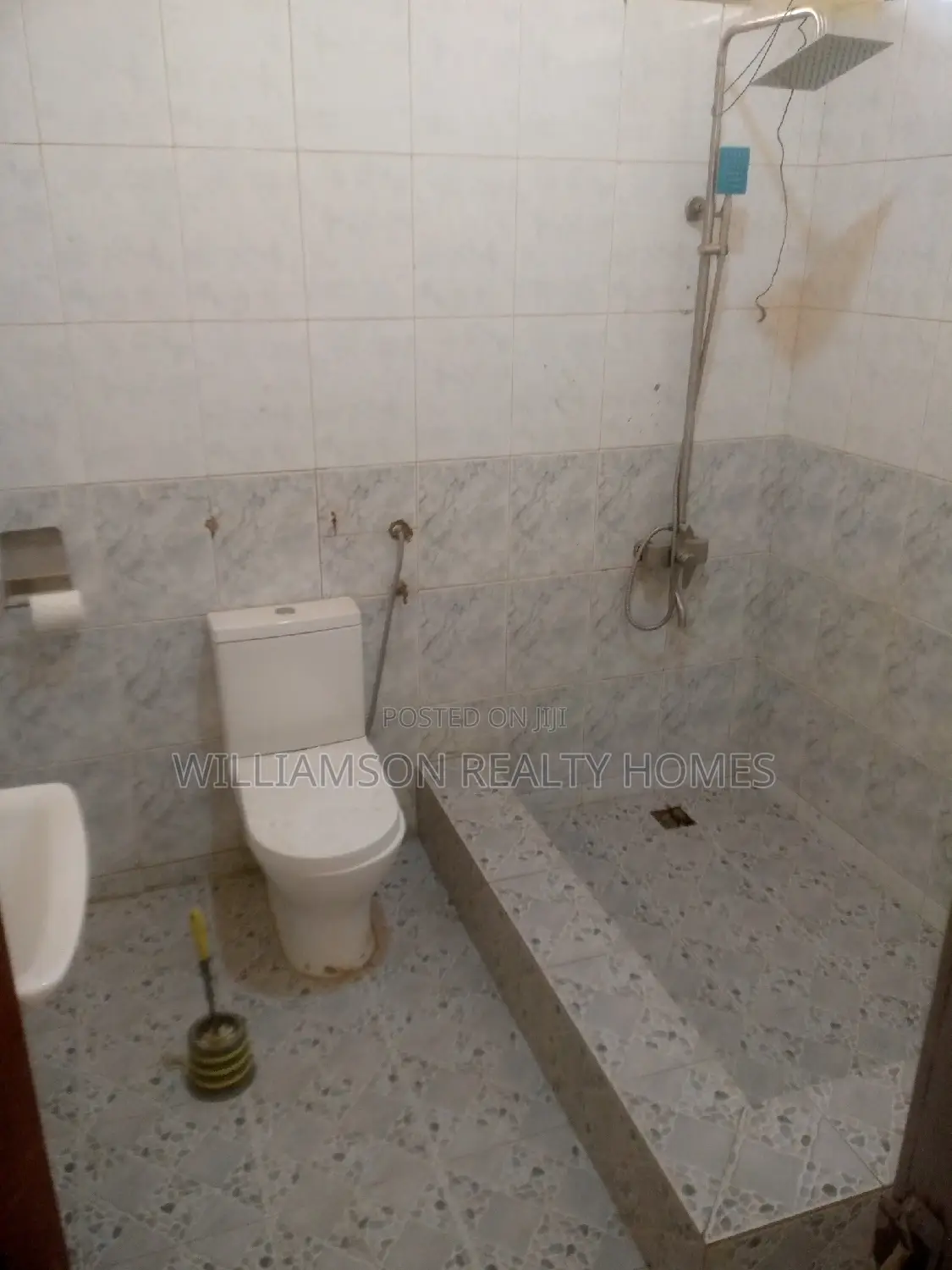 4bdrm House in Frimpomaa Estate, Spintex for rent