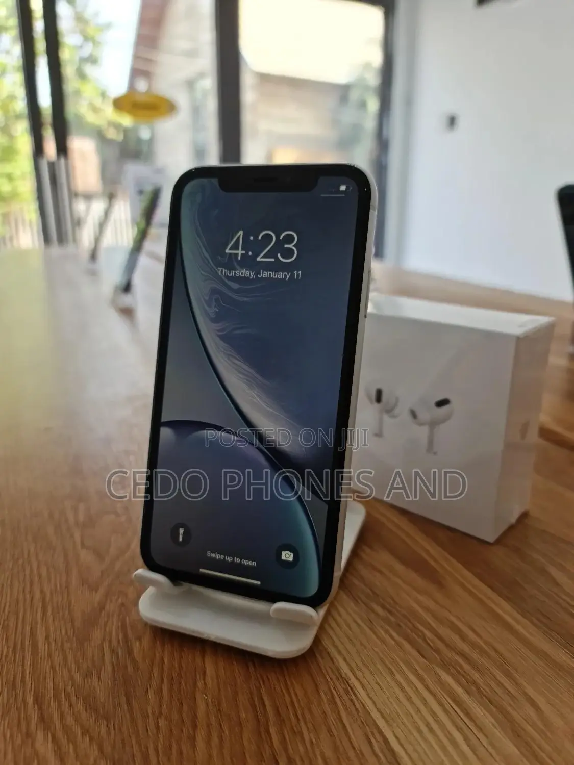 Apple iPhone XR 128 GB White