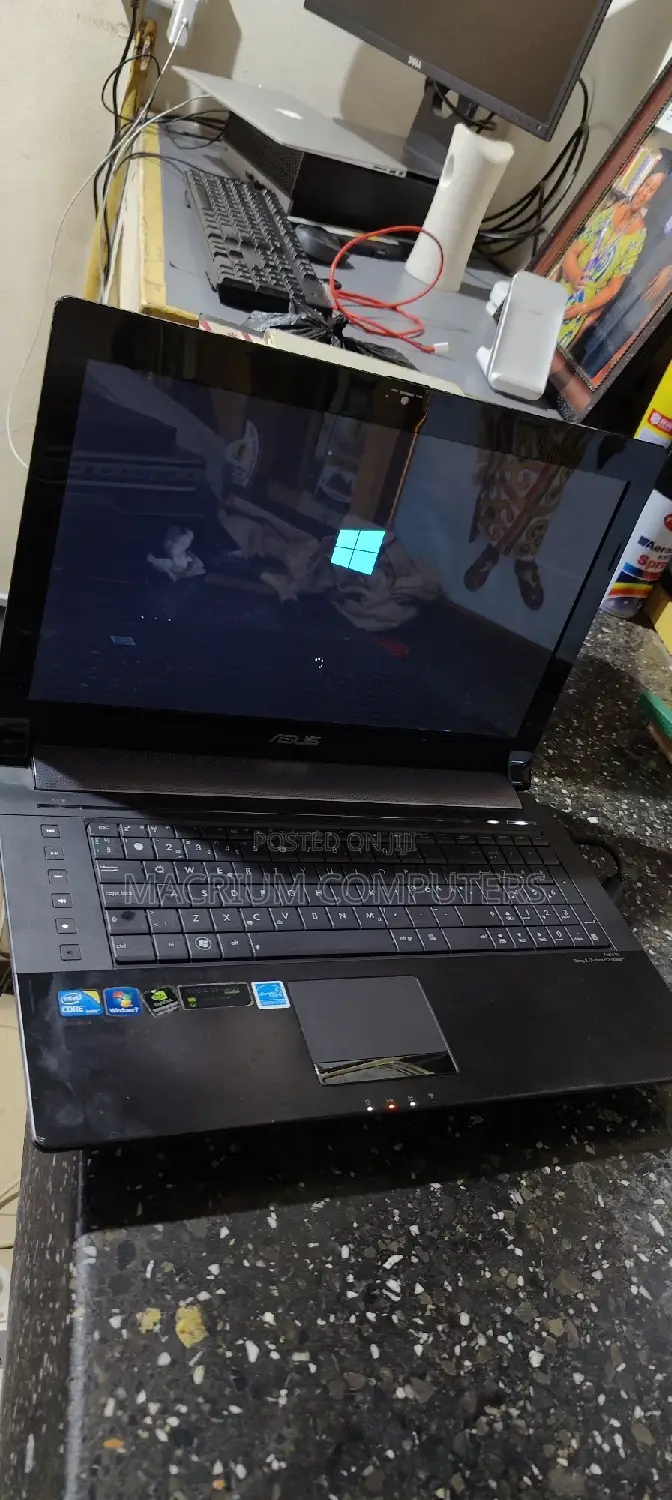 Laptop Asus N73JF 4GB Intel Core I5 HDD 500GB