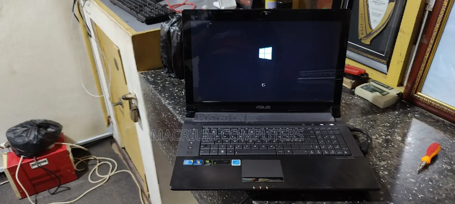 Laptop Asus N73JF 4GB Intel Core I5 HDD 500GB