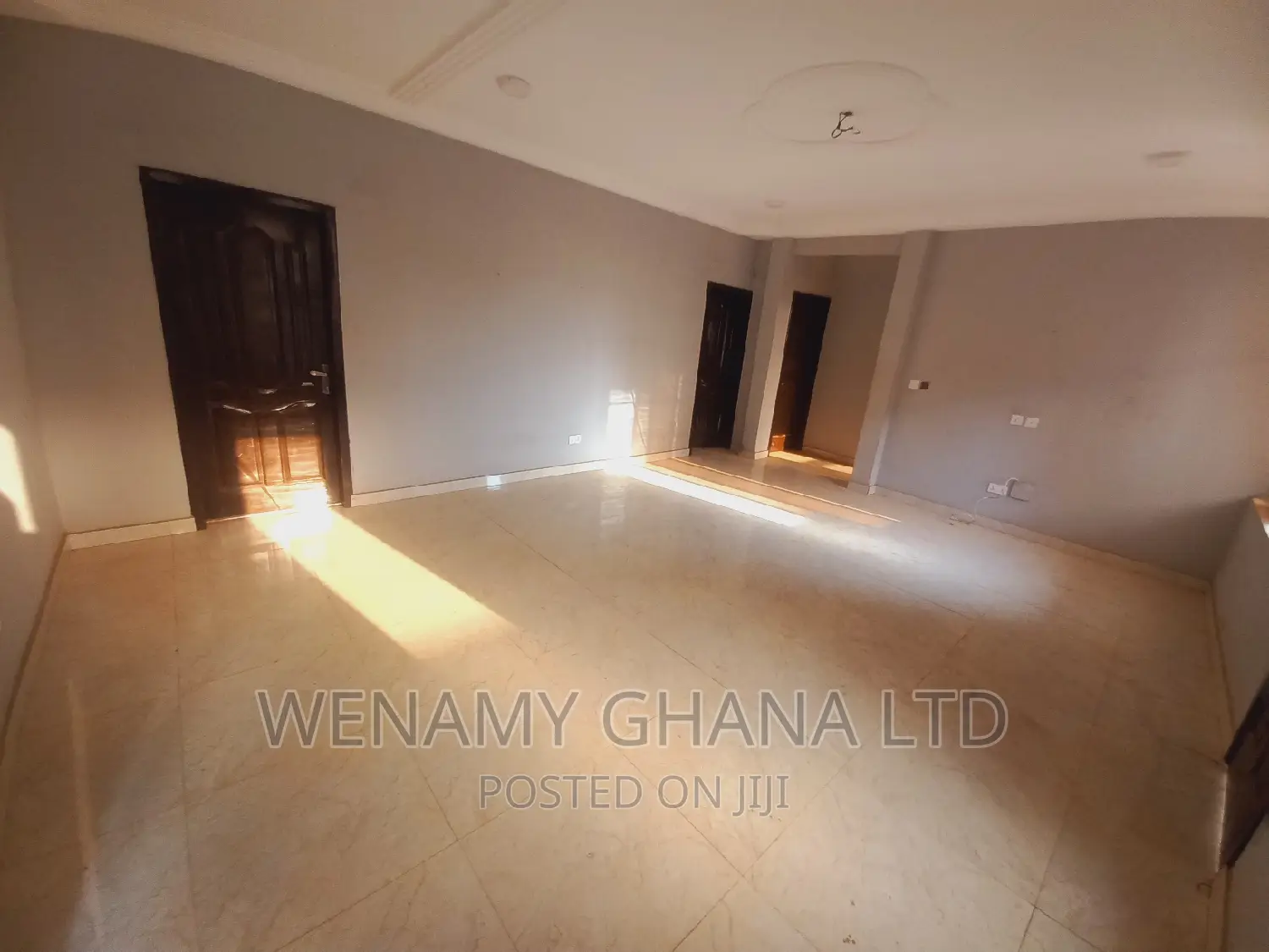 2bdrm Apartment in Community 25, Tema Metropolitan for rent