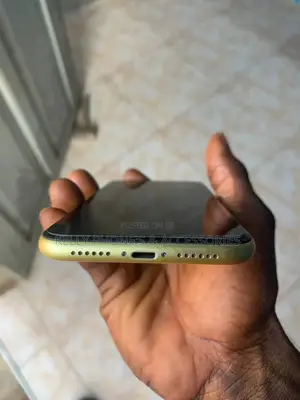 Apple iPhone 11 64 GB Black