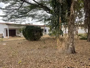 6bdrm Farm House in Ahodwo, Kumasi Metropolitan for sale
