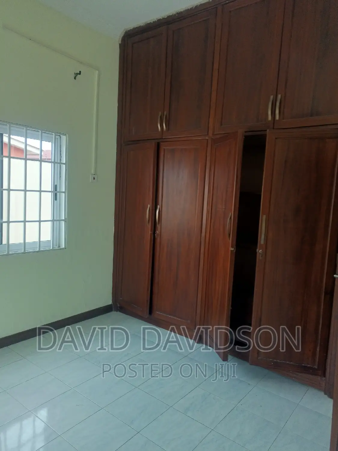4bdrm Mansion in Executive 4 Bedroom, Tema Metropolitan for rent