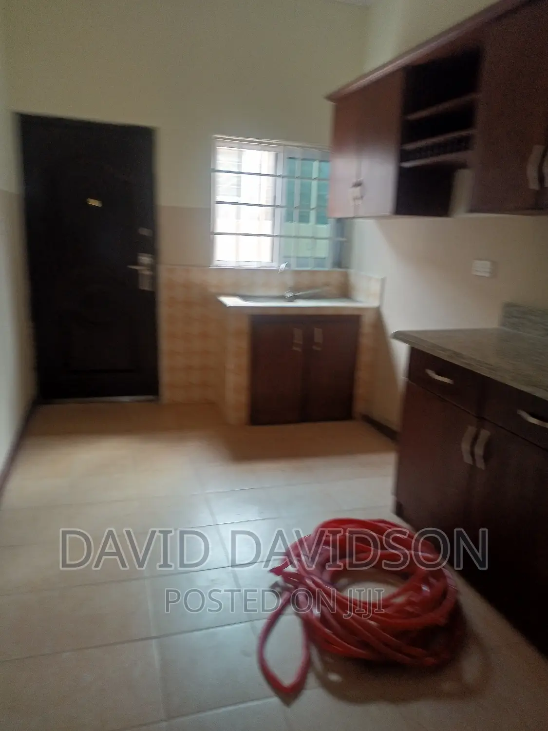4bdrm Mansion in Executive 4 Bedroom, Tema Metropolitan for rent
