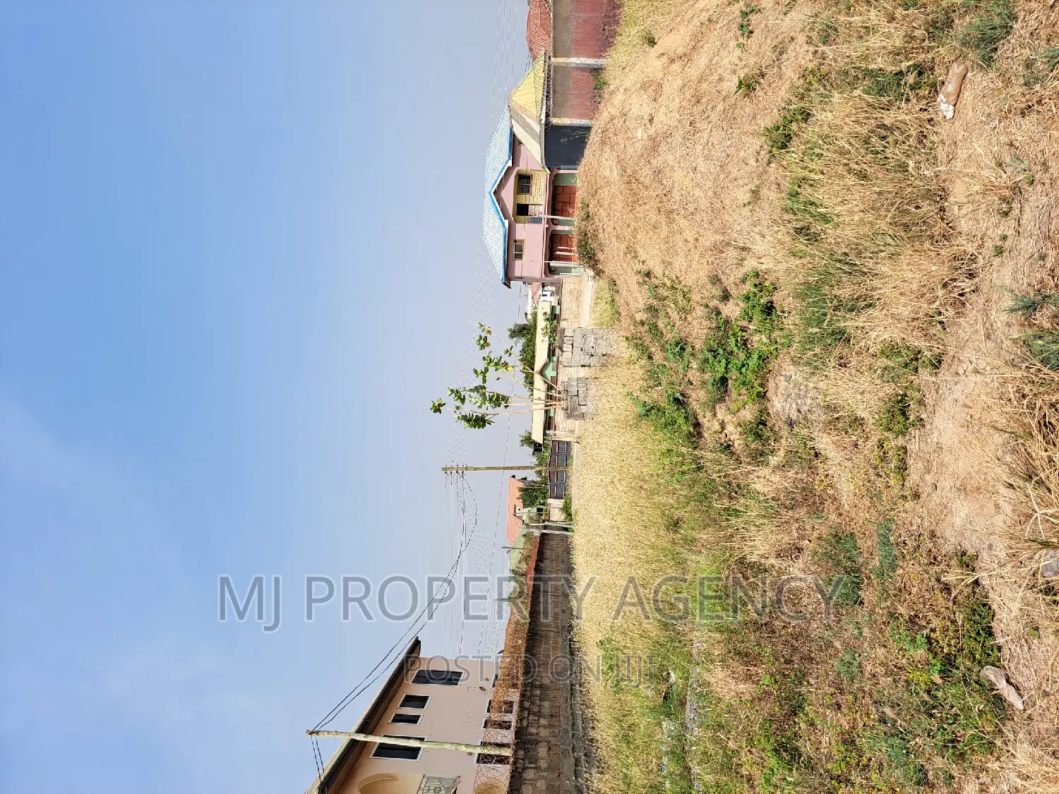1 Plot at Tema Community 25