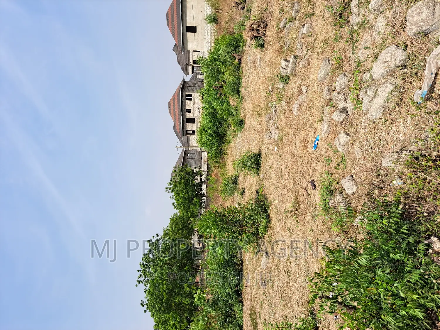 1 Plot at Tema Community 25