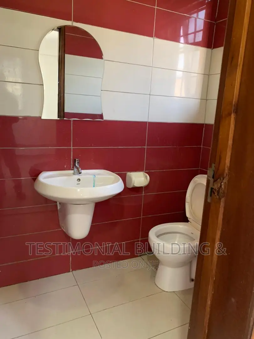 2bdrm Apartment in Testimonial Building, School Junction for rent