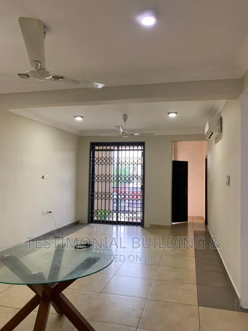 2bdrm Apartment in Testimonial Building, School Junction for rent
