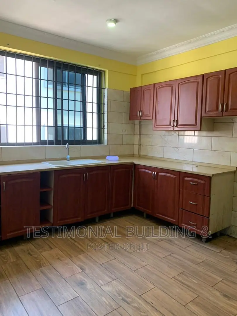 2bdrm Apartment in Testimonial Building, School Junction for rent
