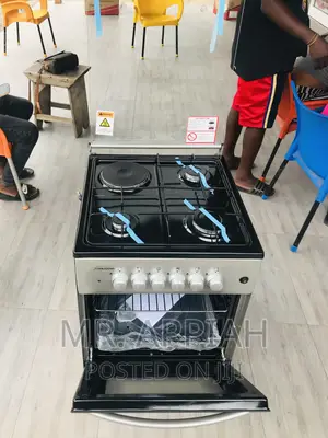 Original Volcano 3 Gas + 1 Electric Burner With Glass Lid.