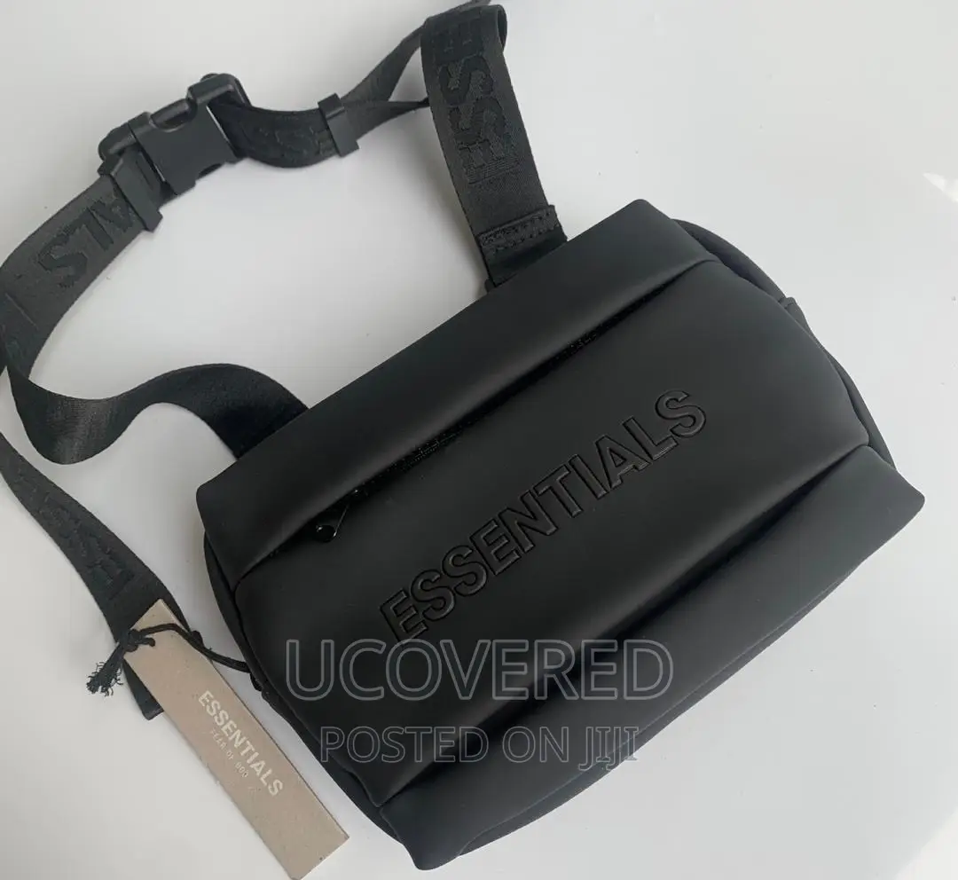 Essential Unisex Side Bag