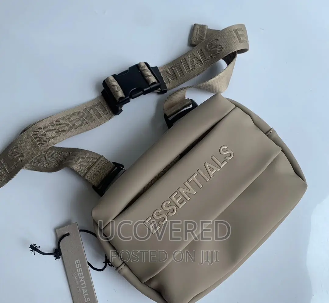 Essential Unisex Side Bag