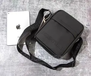 Essential Unisex Side Bag