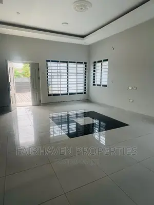 3bdrm House in 18, Spintex for sale
