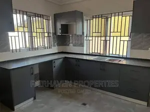 3bdrm House in Kfc, Spintex for sale