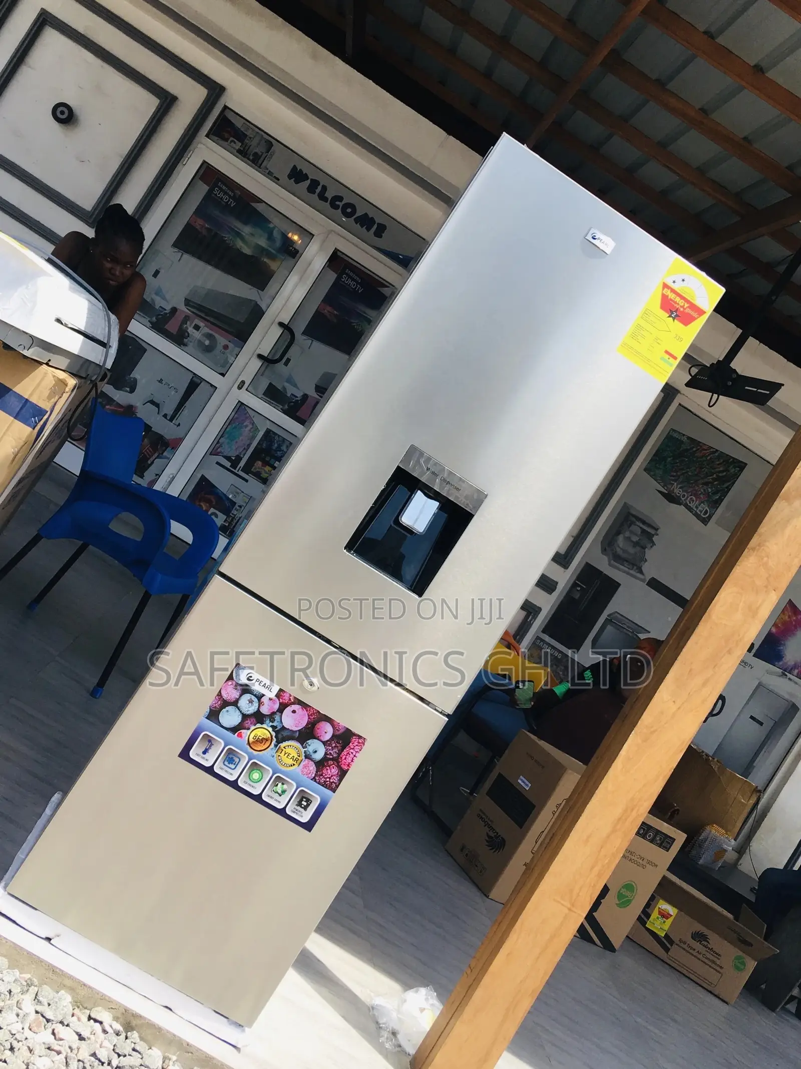 251 Liters Doubledoor Pearl Bottomfreezer PF-330BWD Fridge