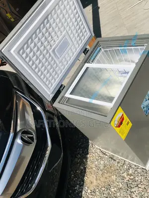 Pearl PCF-208 147 Liters Chestfreezer Singledoor Glass Lid