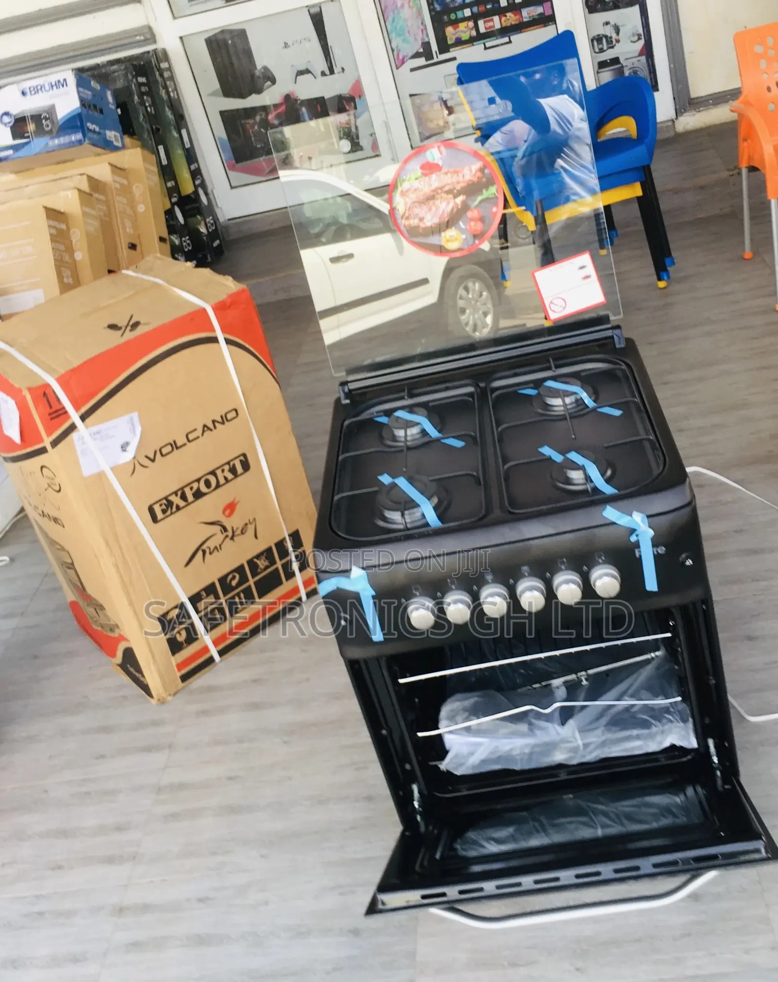 Ferre 4 Gas Burner Black 60x60 Oven With Grill Glass Lid