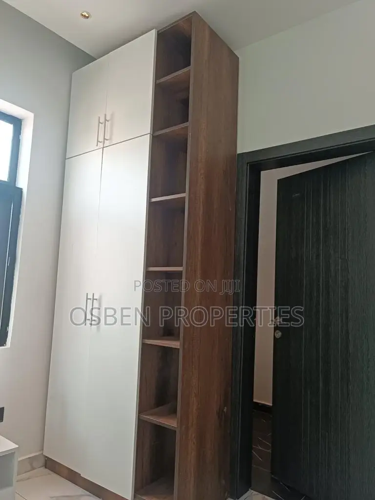 3bdrm Duplex in Pleasant Properties, Lake Side Estate for sale