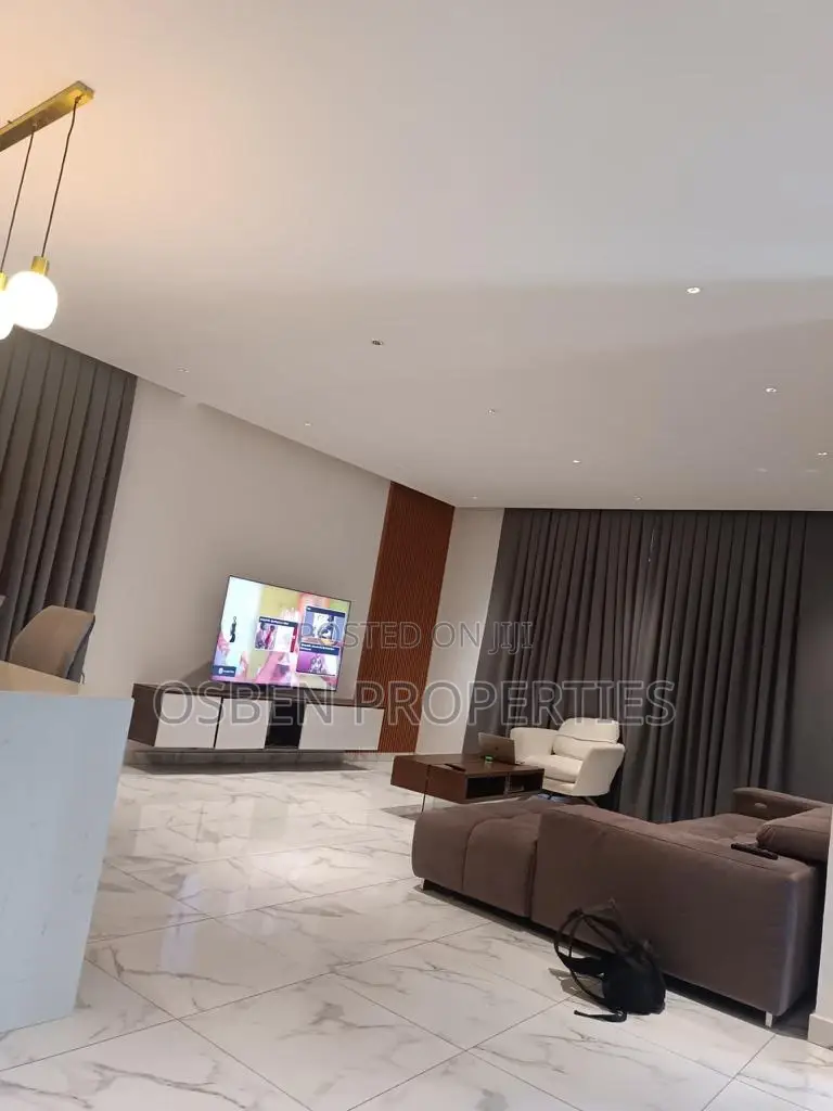 3bdrm Duplex in Pleasant Properties, Lake Side Estate for sale