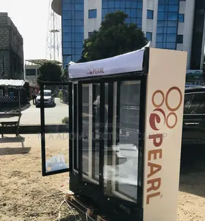 Quality Pearl PVC-150 3 Door Beverage Cooler.
