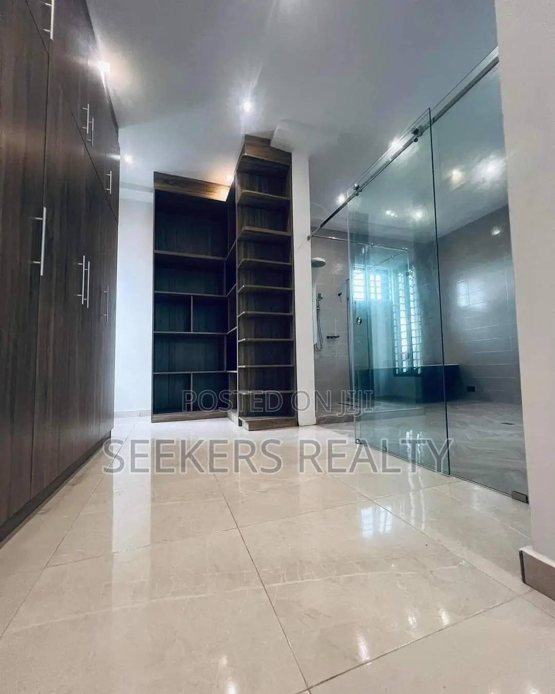 4bdrm House in Seekers Realty, East Legon for sale