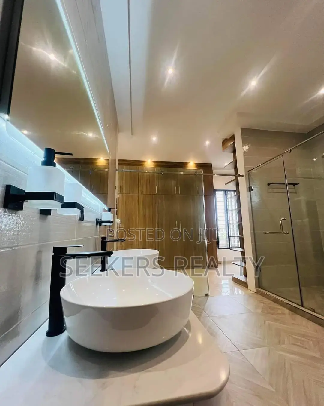 4bdrm House in Seekers Realty, East Legon for sale