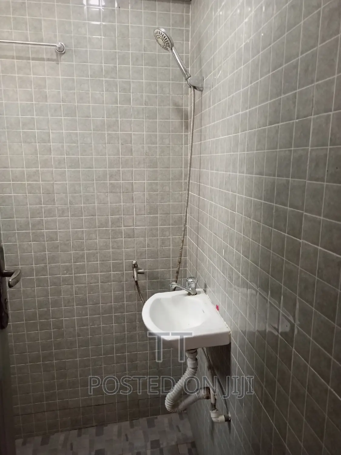 1bdrm Apartment in Teshie Fish House for rent