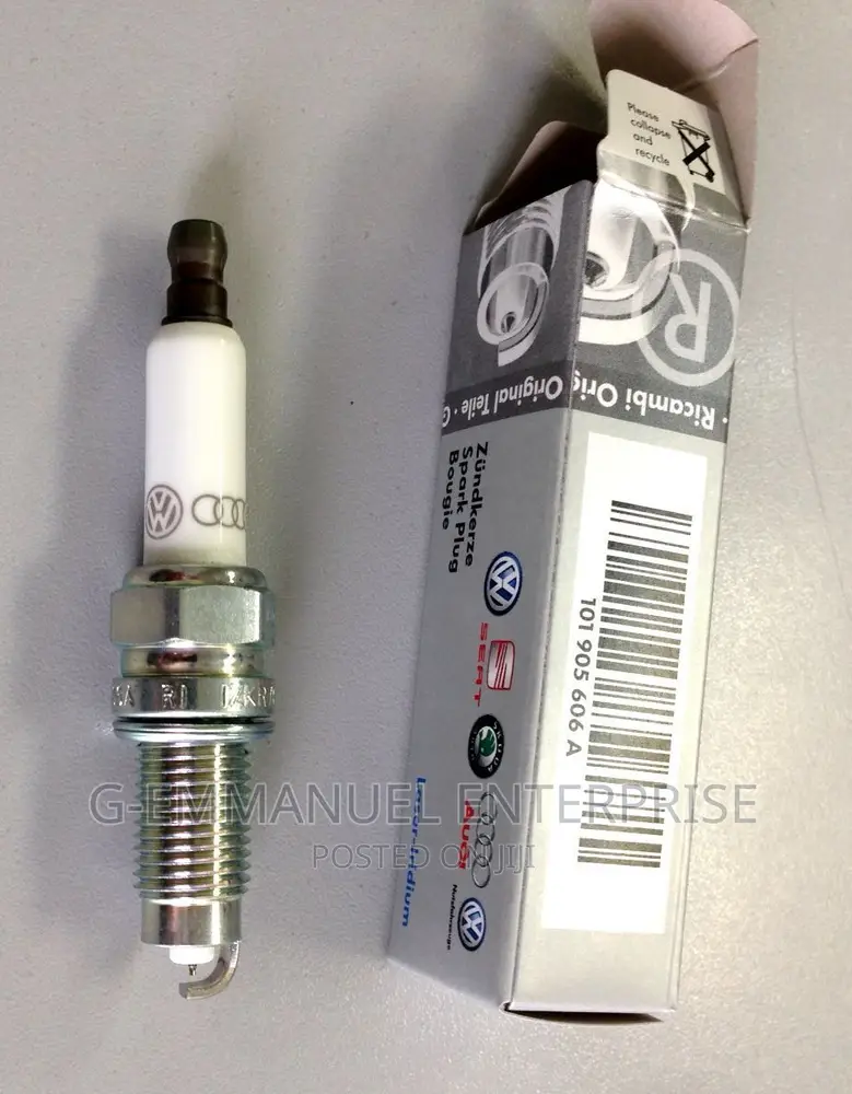 VOLKSWAGEN Touareg 3.2litters V.6 Spark Plugs. ORIGINAL