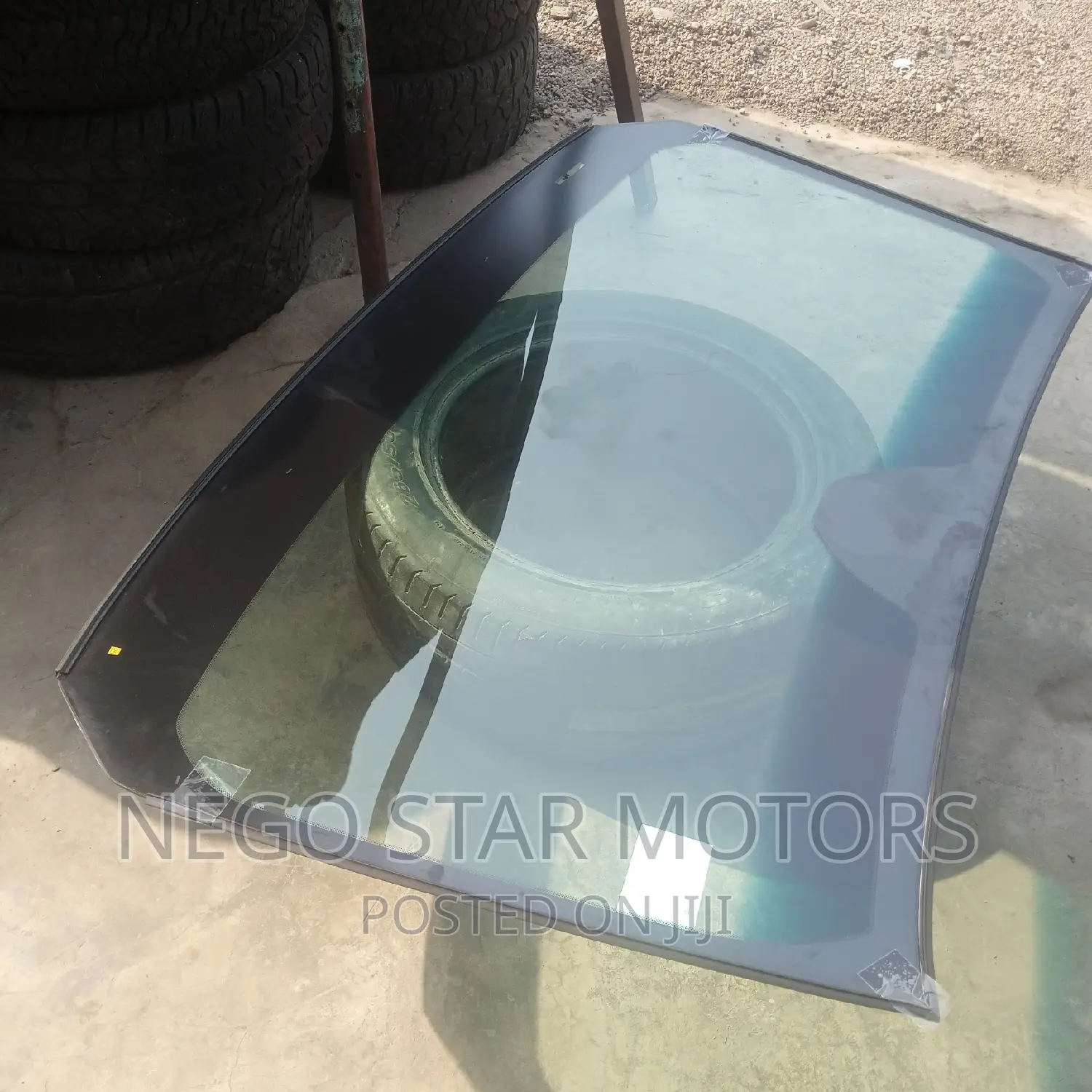 Jeep Cherokee 2016 Front Windscreen