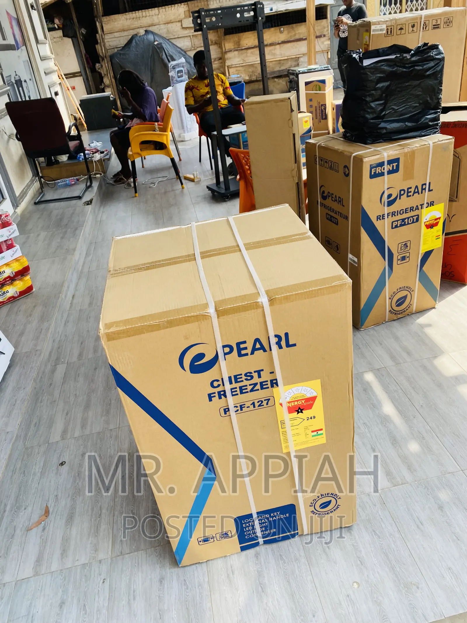 Purchase Quality Pearl PCF-127 Single Door Chest Freezer.