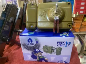 La Clé Rim Lock