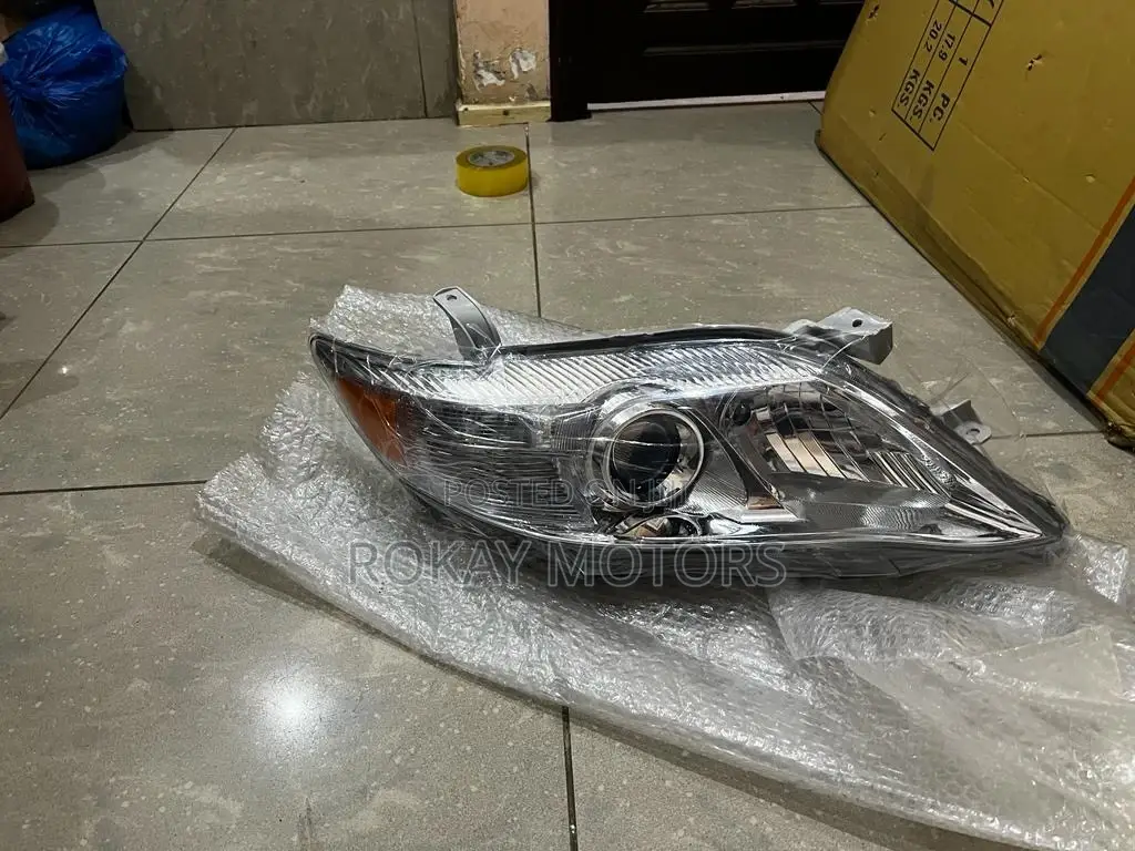 Camry 2010-2011 Headlights Pair
