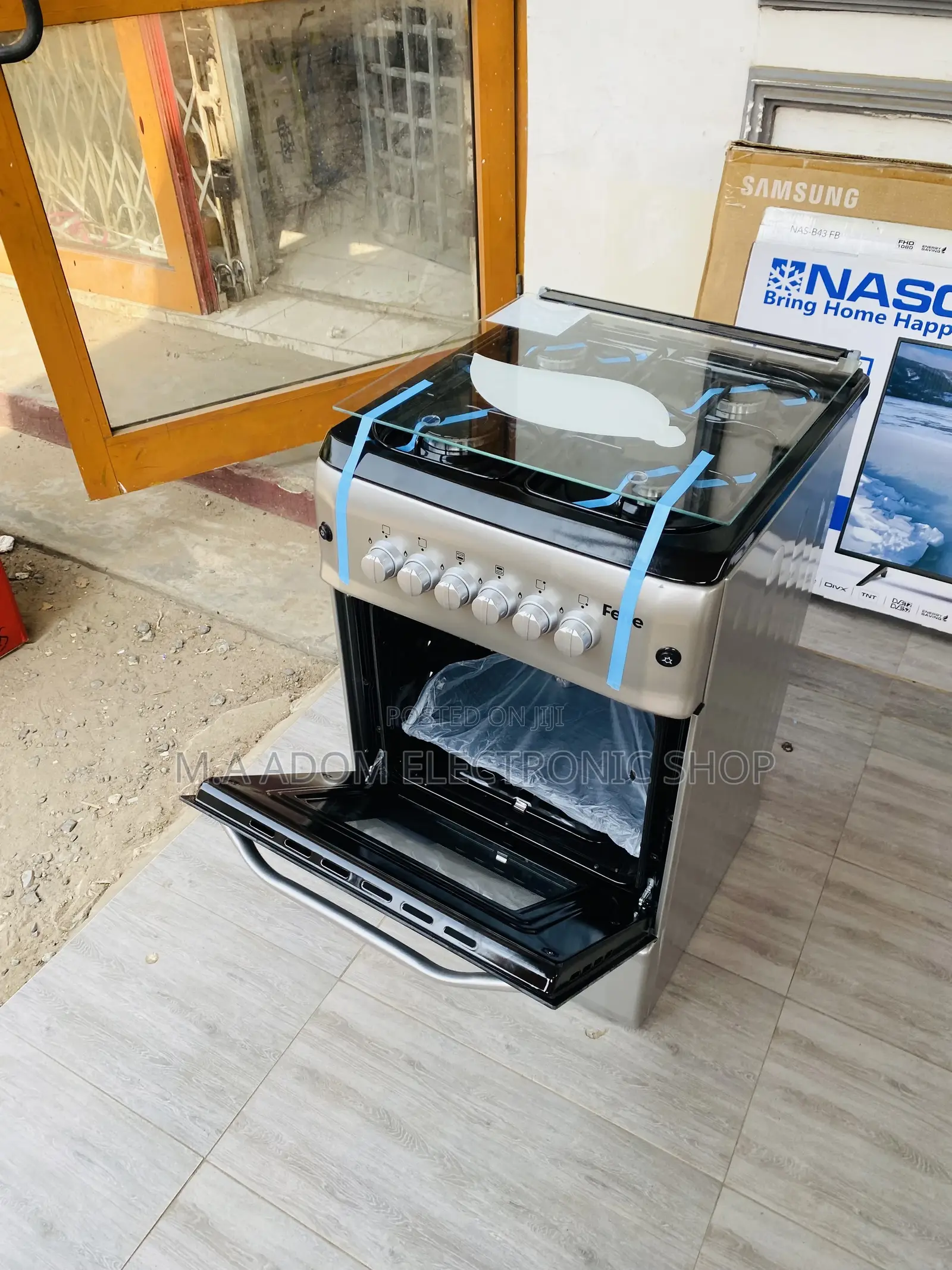 Anti-Rust Ferre 50x55 4 Gas Burner With Oven Grill.