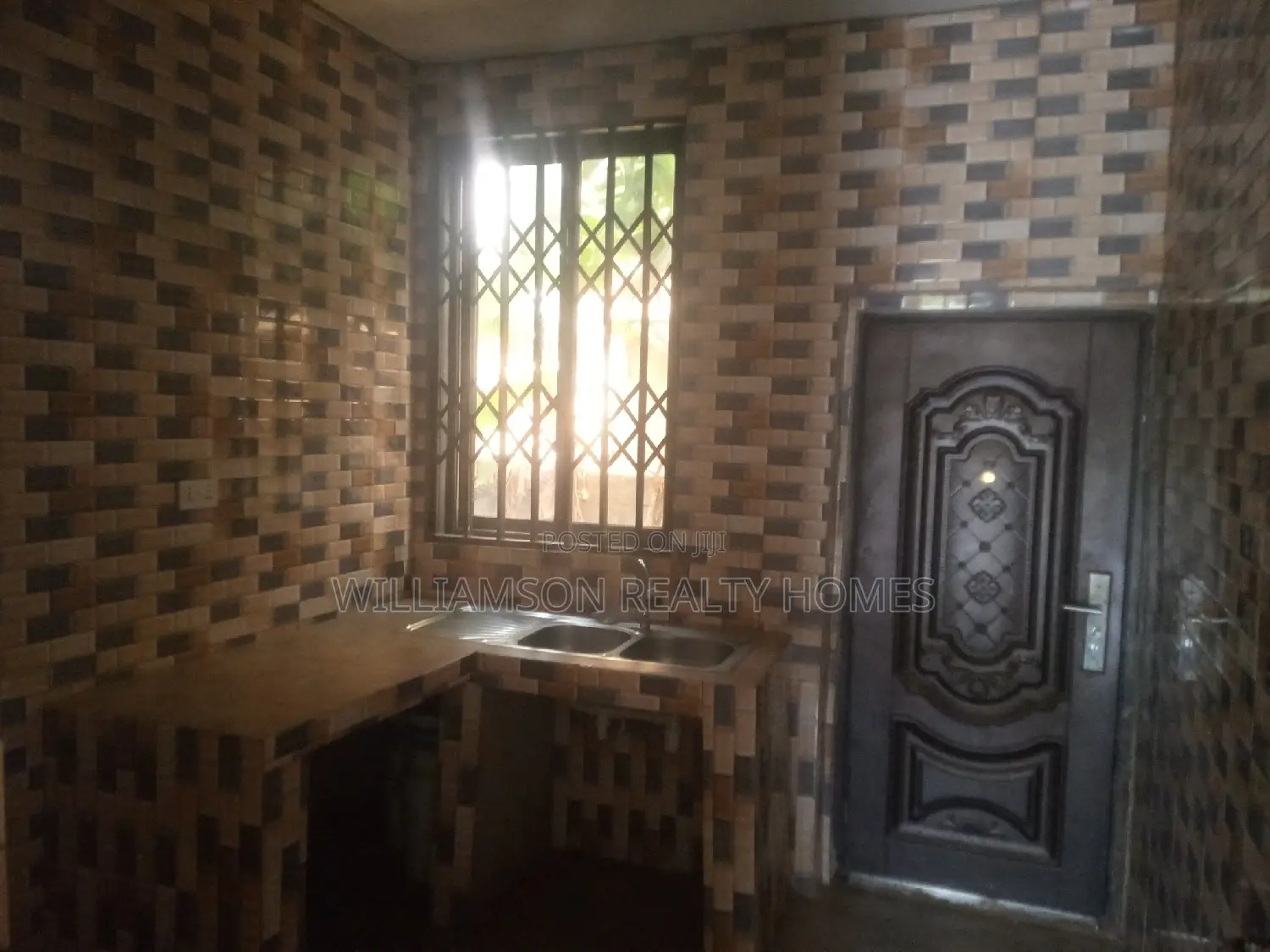 2bdrm Apartment in Community 18, Spintex for rent