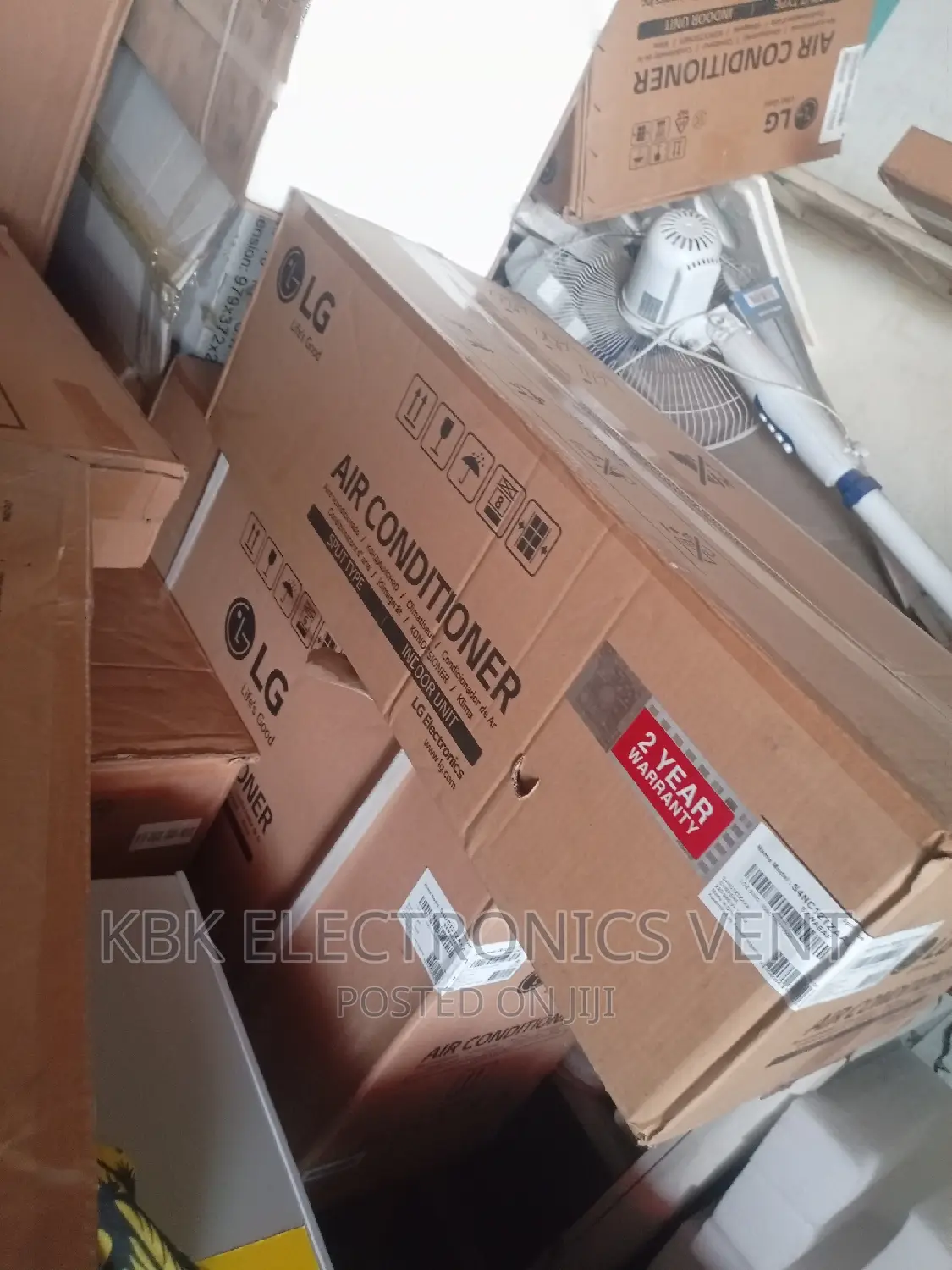 Lg 1.5hp Non Inverter R410- Gas
