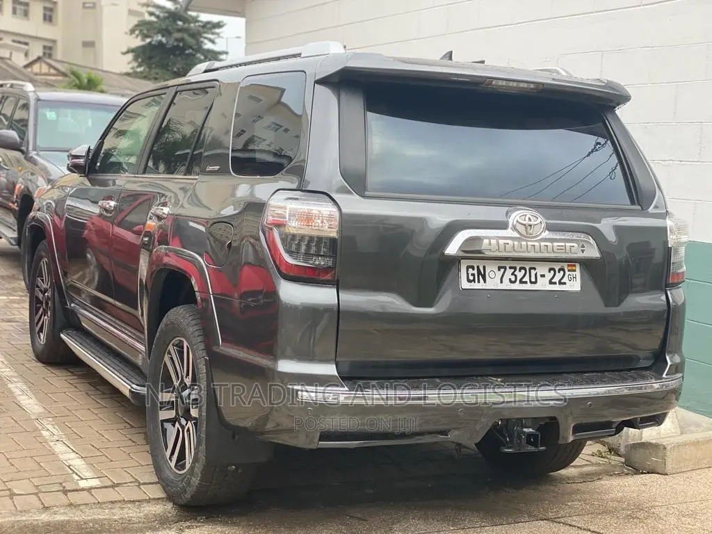 7 Seater SUV for Rent