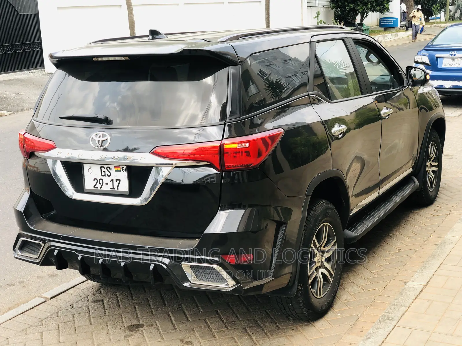 7 Seater SUV for Rent