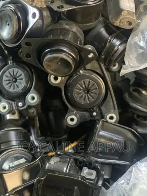 Engine Seat for All Cars Both Brand New and Home Use