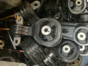 Engine Seat for All Cars Both Brand New and Home Use